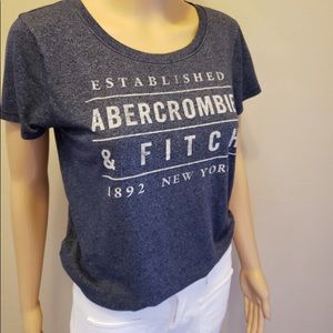 Abercrombie & Fitch t shirt